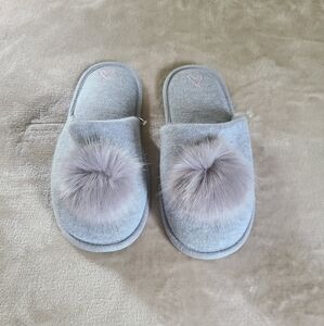 NWOT Victoria Secret slippers